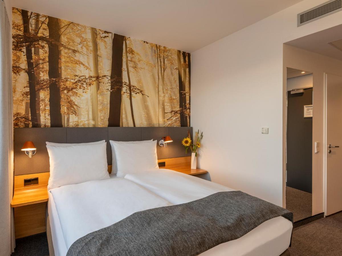 Holiday Inn Munich - Leuchtenbergring By Ihg Esterno foto