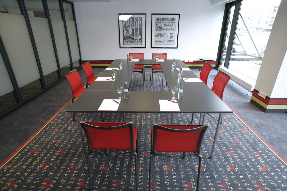Holiday Inn Munich - Leuchtenbergring By Ihg Esterno foto